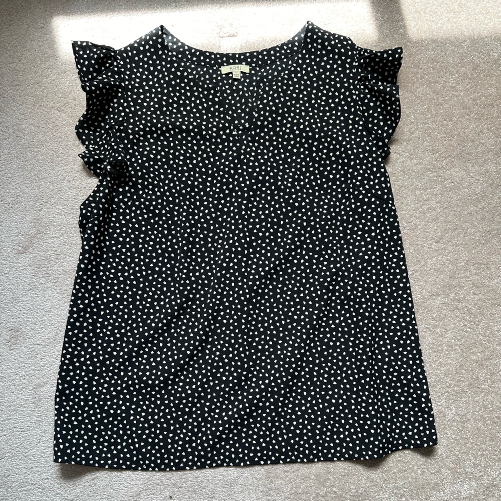 Sleeveless Blouse